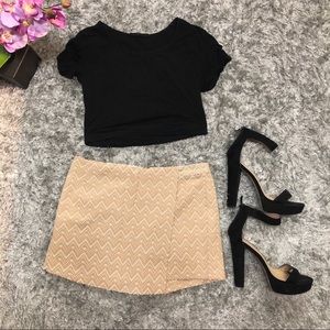 High-waisted Tan/White Skort, Size 6